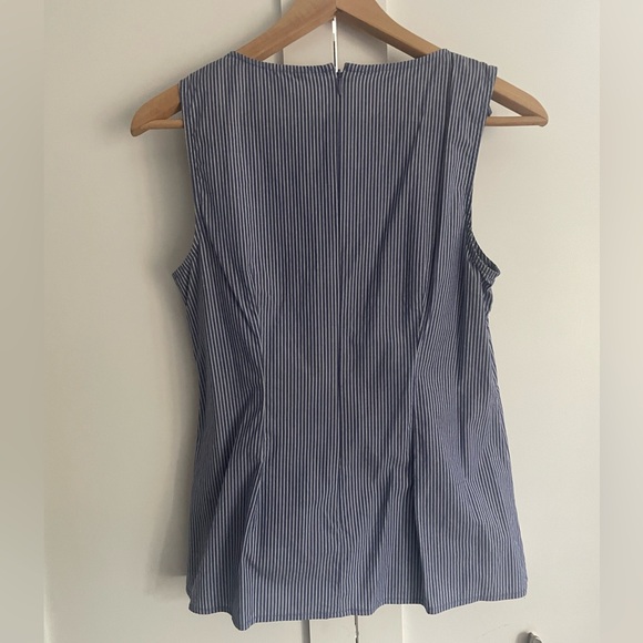 Banana Republic blue and white striped sleeveless blouse, size 4 - Picture 2 of 5